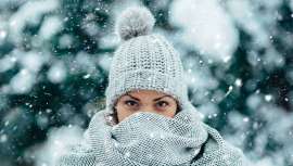 Silvia Giralt, esteticista del Centro de Estética Silvia Giralt, comparte sus consejos sobre cómo adaptar tu rutina de belleza para proteger tu piel del frío