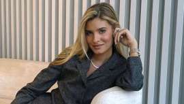 La influencer presume de melena gracias a una técnica exclusiva de coloración de Franck Provost, se trata del multi mech y abandona los papeles de plata 