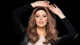 La utilización del champú seco es una excelente opción para personas con un estilo de vida ocupado, para momentos en los que no tienes acceso a agua o simplemente para prolongar el tiempo entre lavados