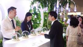 De regreso a Hong Kong después de cuatro años, la feria de belleza y cosmética anuncia un notable ascenso de números: más de 2.400 expositores y 65.582 visitantes de 119 países y regiones, según cifras oficiales