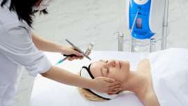 La exposición de oxígeno puro e iones vitaminas del aire regenera las células de la piel, restaurando su salud, vitalidad y apariencia juvenil