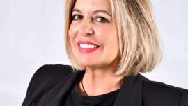 La peluquera cántabra Mª José Llata, directora de Peluquería Llata Carrera, en Santa Cruz de Bezana, toma el testigo de Luis Romero al frente de la histórica Asociación de Maestros Peluqueros 