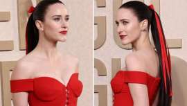 La estilista de celebridades Danielle Priano peina el cabello de la estrella de The Marvelous Mrs. Maisel, Rachel Brosnahan, para los Globos de Oro celebrados este domingo 