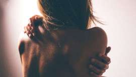 Eva Collar, fundadora del centro de belleza y bienestar Marquessa, explica cuál es el motivo más común por el que se acumula grasa en la zona de la espalda y como reducirla con un método revolucionario