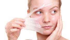 La Dra. Natalia Ribé, directora del Institut Dra. Natalia Ribé, aplica los nuevos peeling químicos, basados en tecnologías de última generación, adaptados a las distintas zonas del rostro, cuello, escote, manos, contorno de ojos y labios