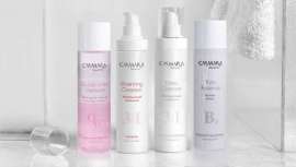 El laboratorio de alta cosmética lanza dos nuevos productos que se unen a su categoría de limpieza facial como paso inicial fundamental en cualquier rutina de belleza: el nuevo desmaquillante y la esencia tonificante by Casmara