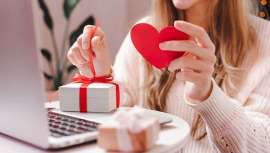 A punto de llegar el próximo gran evento mundano que pone al regalo en la cima de las compras de los consumidores, descubrimos que Cupido también viaja vía e-commerce por San Valentín, y lo hace mucho y muy bien
