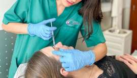 Nanosoft penetra a una profundidad específica, con una inyección precisa, por lo que es un método muy seguro que minimiza la incomodidad durante el procedimiento y no deja marcas ni hematomas