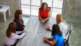 Afamada Coach Ejecutiva  y  de  Confianza  certificada,  es  una conferencista  dinámica  comprometida  con  empoderar  a  profesionales, sobre  todo a mujeres, con el objetivo de conseguir su propósito de vida profesional y personal