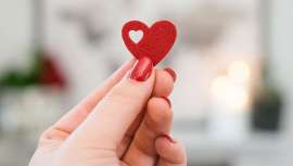 Se acerca San Valentín, y si ya estás buscando inspiración y tendencias, los manicuristas de Ma Belle Salon te cuentan cuáles son las últimas propuestas en uñas para lucir y disfrutar del Día de los Enamorados 