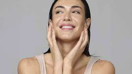 Presentamos el nuevo concepto de la marca, basado en la belleza única, la armonía y la conexión del bienestar personal con el cuidado de la piel