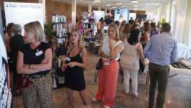 De carácter estrictamente profesional Beauty Contact es un foro y hub de tendencias, foco para las relaciones y el networking que revoluciona cualquier formato visto hasta el momento en materia de congresos. ¡Únete a la revolución Beauty Contact!