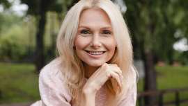 Los síntomas de la menopausia pueden variar considerablemente de una mujer a otra. Sin embargo, gracias a profesionales como Silvia Giralt, del centro de su mismo nombre, es posible enfrentar estos cambios con confianza y estrategias efectivas