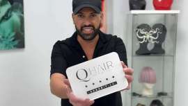 Aunque el peluquero malagueño Rafael Bueno y su equipo cuentan con numerosos reconocimientos, este es muy especial: las 5 Estrellas de Qhair y el título Socio Honorífico premian la excelencia y la calidad, dedicación y contribución a la industria 