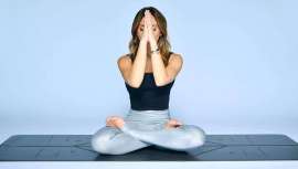 Astróloga, instructora de yoga certificada, titulada en Nutrición Integral, formada en logoterapia, fomenta y enseña el crecimiento personal además de facilitar herramientas de meditación y otras disciplinas