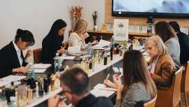 Los nominados acceden a la siguiente fase, la votación online que estará abierta a profesionales y aficionados del perfume en www.academiadelperfume.com del 8 de marzo al 7 de abril