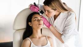 Clinique y la Escuela Icahn de Medicina del Mount Sinai han anunciado una alianza con fines filantrópicos para crear el centro dermatológico para una piel saludable: el Mount Sinai-Clinique Healthy Skin Dermatology Center