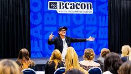 La Clase Beacon 2024 de PBA recibe una oportunidad única en la vida para aprender de los mejores expertos de la industria, propietarios de salones e influencers