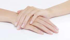 Tres herramientas de Vitry, que encontrarás en farmacia y parafarmacias, facilitan que tú misma te hagas la manicura y puedas lucir unas uñas perfectas 