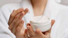 Si bien no son productos novedosos (nuestras abuelas ya las utilizaban), te contamos el auge de esta rutina de skincare que está causando furor, el de las cremas cica 