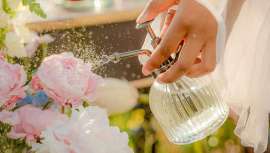 En la masa, la superficie; en botellas, vasos, textiles; por un día, un minuto o un año; para relajarse... La tecnología patentada Aloha basada en la encapsulación de moléculas permite integrar olores atractivos o repulsivos en cualquier producto