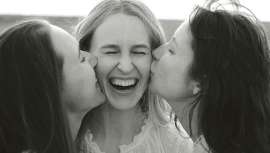 Barcelona Cinc Estética ofrece la versión pura y original del famoso protocolo facial Hidratación de los Bisses de Valmont. Te contamos qué es y cómo se hace 