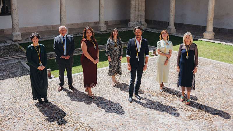 El grupo de Académicos del Perfume crece: incorpora 7 nuevos miembros