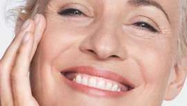 Esta técnica utiliza procesos y elementos que imitan las funciones biológicas naturales de la piel, asegurando una compatibilidad y efectividad sin precedentes