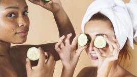 Este año, los ingredientes naturales en el cuidado de la piel tienen como objetivo resultados reales, y la atención se centra en beneficios específicos y consumo consciente