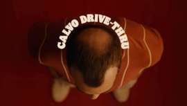 La diversidad de la calvicie ha inspirado a Burger King Brasil a rendir homenaje a quienes experimentan un tipo particular de pérdida de cabello conocida como The Bald Thru