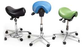 Dirigida a profesionales, cuenta con tres tamaños de asiento para todo tipo de usuarios. Presenta unas características únicas patentadas y dispone de regulación de la inclinación del asiento 