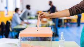 Las peluquerías, barberías y salones de estética personal de toda España reclaman el apoyo de todos los partidos políticos a la restitución del IVA reducido para un sector esencial muy precarizado