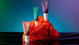 El creciente campo de los neurocosméticos busca cerrar la brecha entre los cosméticos tradicionales y la neurociencia, prometiendo a los consumidores una gama de beneficios que incluyen reducción del estrés y mejora de la salud de la piel