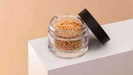 El nuevo frasco fabricado en Alemania es ideal para cosméticos a base de agua y está diseñado para minimizar la huella ambiental del embalaje