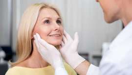 Son los tratamientos más populares y demandados, ya que incluyen distintas técnicas y procedimientos, adaptables a cada paciente, con resultados inmediatos y duraderos