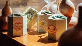 Conoce la Colección Sinfonía Floral, una combinación armoniosa de las flores más exquisitas de la naturaleza, presentada en una edición especial de cuatro velas perfumadas