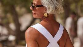 Si estás cansada de que tu tinte cobre un tono anaranjado con el paso del tiempo, seguramente necesites un tratamiento que matice tu cabello