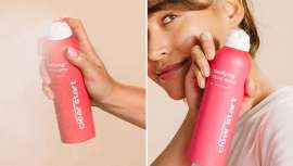 Este innovador espray de Dermalogica combate eficazmente el acné corporal, alcanzando las zonas más difíciles y limpiando los poros obstruidos