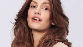 El sol y el agua pueden afectar tu cabello, dejándolo apagado y sin brillo. El estilista, Pablo Macías, comparte sus consejos para mantener una melena radiante esta temporada