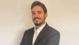 El nuevo CEO de RÖSS Estética lidera un proyecto que le ha resultado atractivo desde siempre, por su filosofía basada en la evolución constante y el gran equipo de profesionales que forma parte de esta empresa puntera en el sector