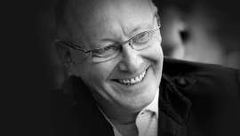 El legendario peluquero británico Trevor Sorbie, conocido por transformar el mundo de la peluquería y trabajar con celebridades, ha fallecido tras una lucha contra el cáncer de colon