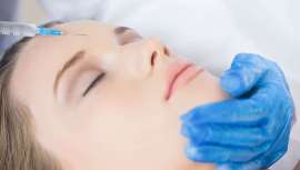 La Dra. Elena Vargas, dermatóloga del GEDET, presentó en la XXXV Reunión del grupo los avances en neuromoduladores, rellenos e hilos tensores, abordando la eficacia y seguridad de las últimas innovaciones en estética facial