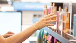 Las ventas de productos cosméticos, fragancias y cuidado personal continúan creciendo de manera constante en Estados Unidos. Según Circana, la belleza de prestigio aumentó un 7% de enero a septiembre de 2024