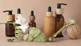 A medida que 2024 llega a su fin, es el momento perfecto para reflexionar sobre los cambios que hemos observado en los ingredientes de aceites naturales y la sostenibilidad en la belleza y el cuidado personal