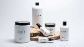 Descubre Oh!Tox de Design Look, el bótox capilar que transforma el cabello. Recupera brillo, fuerza e hidratación con este tratamiento revolucionario de Perfect Beauty