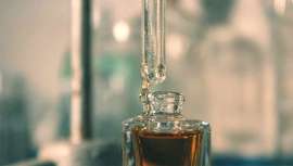 Si determinados ingredientes están permitidos en cosmética, es porque existe evidencia que aporta la seguridad necesaria, según la Dra. Inés Escandell, que habla de los parabenos, además de los sulfatos y las siliconas