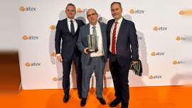 El fabricante de perfumería para private label ha ganado el segundo premio AITEX en Innovación en Cosmética por su proyecto de realidad mixta e IA en la producción. Donará el premio a Cruz Roja Valencia