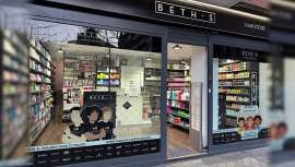 La cadena de tiendas y peluquerías alcanza los 15 millones de euros
en facturación, mantiene un EBITDA de doble dígito y supera los 170 empleados