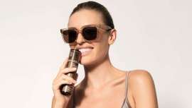 Reviderm revoluciona la fotoprotección con fórmulas ultraligeras y antioxidantes de liberación prolongada, ofreciendo una defensa completa contra el sol y la contaminación