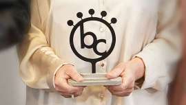 El domingo 27 de abril, en el marco del congreso Beauty Contact País Vasco-Bilbao, se celebrará la esperada gala Beauty Contact Awards, donde se reconocerá la labor y excelencia de los profesionales más destacados 